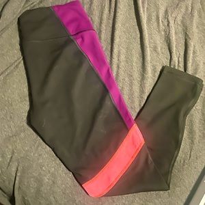 Victoria secret knock out leggings